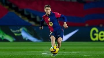 Vital en el primer tramo de LaLiga donde cogi¨® las riendas del equipo, ante la lesi¨®n de Bernal y la baja forma de Frenkie. Un espect¨¢culo en todos los sentidos. Acab¨® convenciendo incluso a De la Fuente. Sin embargo, las lesiones y el ascenso de De Jong, le han minimizado en estos meses.