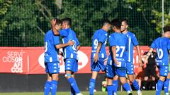 Celebración del Deportivo ante el Arteixo en un partido de pretemporada