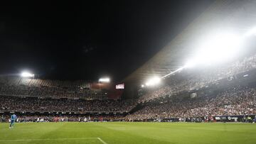 Mestalla, lleno.