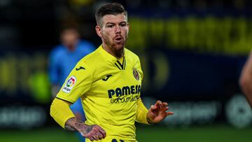 Alberto Moreno of Villarreal looks on during the Santander League match between Villareal CF and Atletico Madrid at the Ceramica Stadium on January 9, 2022, in Valencia, Spain.
 AFP7 
 09/01/2022 ONLY FOR USE IN SPAIN