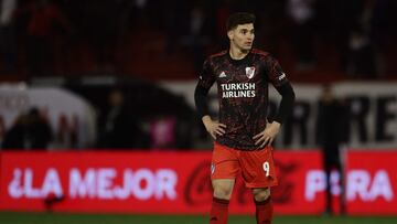 River Plate's forward Julian Alvarez gestures during their Argentine Professional Football League Tournament 2022 match against Huracan at Tomas Duco stadium in Buenos Aires, on July 3, 2022. - Julian Alvarez will be joining Premier League's Manchester City next weekend. (Photo by ALEJANDRO PAGNI / AFP)