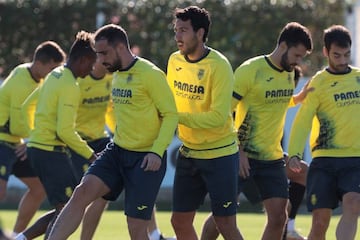 Parejo, en un entrenamiento con el Villarreal.