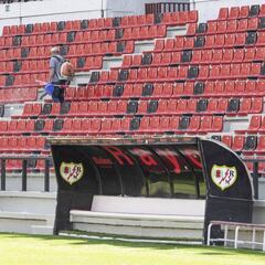 La Comunidad de Madrid anuncia que invertirá "aún más" en el Estadio de Vallecas
