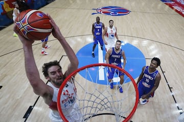 Pau Gasol en el partido de semifinal del eurobasket 2015.