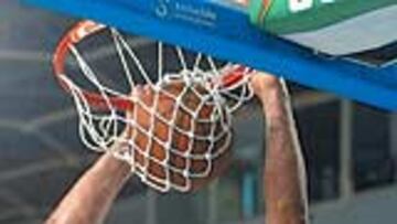 <b>UN SEGURO DE VIDA.</B> Kambala impuso su fortaleza en Amsterdam.