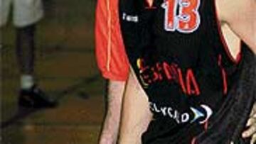 <B>FATÍDICO MINUTO 13.</B> Raúl López se lesionó a los tres minutos de entrar en pista, en el segundo cuarto del amistoso España-Rusia disputado el sábado en la localidad malagueña de Estepona.