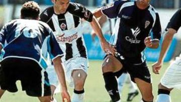 <b>UN PERIODO PARA CADA UNO. </b>Tras un primer tiempo albinegro, el Córdoba se convirtió en el dueño de la segunda mitad.