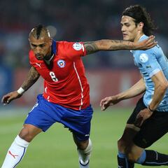 Boca planea una estrategia para fichar a Cavani y a Vidal