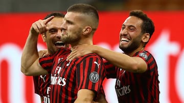 Rebic le dedicó el cuarto gol al portero de la Juventus.