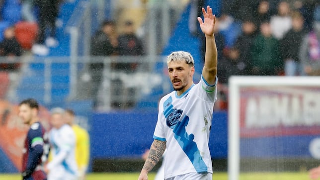 Oficial: Ximo Navarro renueva con el Deportivo hasta 2026