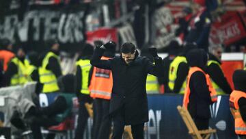 Xab Alonso celebra la victoria del Leverkusen ante el Mainz en la Bundesliga.