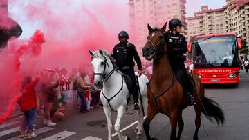 16/05/24 PARTIDO SEGUNDA DIVISION 
SPORTING GIJON - ANDORRA 
AUTOBUS AUTOCAR LLEGADA ESTADIO DE EL MOLINON
POLICIA SEGURIDAD CABALLOS