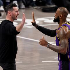 JJ Redick permanecerá con los Lakers, pero LeBron es una incógnita