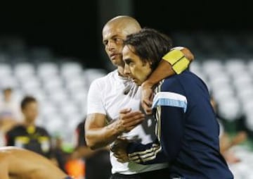 Jorge Valdivia jugó un tiempo en Palmeiras que perdió 2-0 ante Coritiba en Brasil.