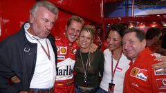 Willi Weber, Michael Schumacher, su mujer Corinna, Michelle Yeoh y su marido Jean Todt en 2004.