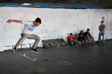 Mediante una exhibición debajo de Southbank Centre de Londres pretenden salvar el skatepark de tiendas y cafés.