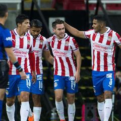 El gol de Angulo que le dio el pase a liguilla a las Chivas