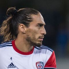 Martín Cáceres, la alternativa a Simon Deli