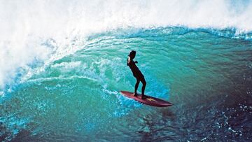 The Pipe even after the tube
 was still a fun wave to ride. Photo: Jeff Divine