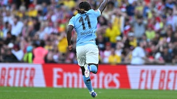 Manchester City scraped past Southampton to make it to the FA Cup final.