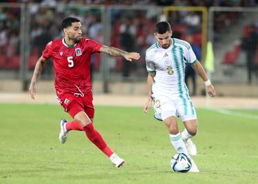 Omar Mascarell nació en Tegueste, Santa Cruz de Tenerife el 2 de febrero de 1993. Con 16 años se unió a las categorías inferiores del Real Madrid. Ya siendo jugador del club blanco fue llamado por la RFEF y fue internacional desde la sub 18 hasta la sub 21 con España. En 2013 recibió la llamada de la federación ecuatoguineana, pero la rechazó esperando una llamada de España. Años después se decidió por la Nzalang Nacional y finalmente debutó el 5 de junio de 2024 en un encuentro de clasificación para la Copa Mundial de 2026 ante Túnez que perdieron por uno a cero.