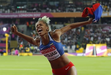 La colombiana Caterine Ibargüen obtuvo la medalla de plata en la final del Salto Triple del Mundial de Atletismo con un registro de 14.89 m, superada por la venezolana Yulimar Rojas quien registró 14.91 m. El podio lo cerró la kazaja Olga Rypakova con 14.77 m.