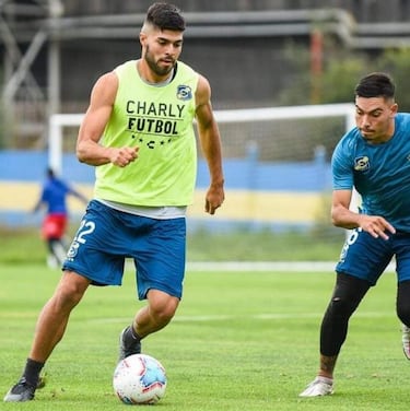 “Perdimos todo en los incendios; entreno en la mañana y en la tarde ayudo con los escombros”