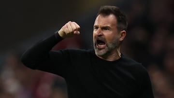 Soccer Football - UEFA Champions League - Play Off - Second Leg - Atletico Madrid v Club Brugge - Riyadh Air Metropolitano, Madrid, Spain - February 24, 2026 Club Brugge coach Ivan Leko reacts REUTERS/Violeta Santos Moura