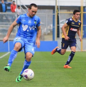 Damián Lizio defendió a O'Higgins entre 2014-15. Hoy, el argentino nacionalizado boliviano juega en Botafogo junto a Gustavo Canales.