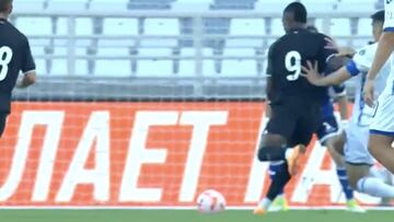 El colombiano marcó el único gol del amistoso de pretemporada en el Estadio Al Nahyan, sellando el triunfo de su equipo antes del regreso a la competencia oficial.