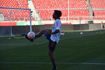 La Selección Colombia entrenó en el Estadio Nacional de Chile antes de enfrentar a la Roja de Reinaldo Rueda por la fecha 2 de Eliminatorias.