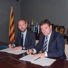 El Espanyol firma su camiseta por cuatro temporadas