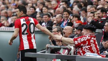 Aduriz, durante un partido en San Mam&eacute;s.