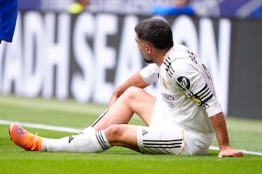 Una de las mayores polémicas del derbi ocurrió en el minuto cuarenta de la primera parte cuando el jugador argentino del Atlético de Madrid llegó tarde a un balón dividido con el lateral derecho del Real Madrid. La dura acción fue castigada con una tarjeta amarilla para el jugador rojiblanco. Jugadores del Real Madrid pidieron la expulsión de Nico. El VAR no avisó a Alberola Rojas.