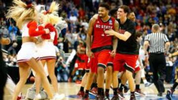 Trevor Lacey (North Carolina State) celebra el triunfo ante Villanova Wildcats.
