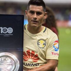 Osvaldo Martínez deja al América tras cuatro años y cuatro campeonatos