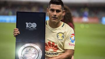 Osvaldo Mart&iacute;nez deja al Am&eacute;rica tras cuatro a&ntilde;os y cuatro campeonatos