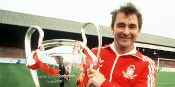 El técnico inglés marcó una época con el Nottingham Forest, llevó al equipo de la Segunda División de Inglaterra a bicampeón de Europa en un lapso de tres años. Al modesto equipo lo ascendió a primera en 1977 y un año después los hizo campeones de liga. En 1979 se alzó como campeones de Europa en su primera participación y logró el bicampeonato en 1980. Recomendables tanto el libro como la película, de la vida del DT británico.