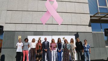 La foto con el lazo gigante en Las Rozas.