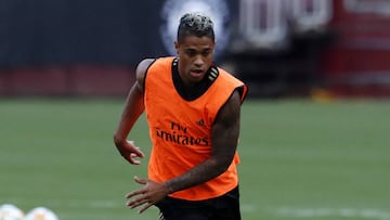 Zidane condena a Mariano