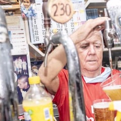 El bar más madridista que está a las puertas del Metropolitano y ha conquistado el corazón atlético: “Aquí el que entra ya no sale”