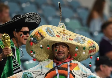 Aficionados mexicanos en la tribuna.