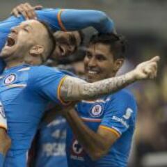 Cementeros roban triunfo a las Águilas en juego de alarido