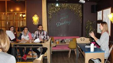 Valeria Castro, presidenta de DEV, durante el desayuno.