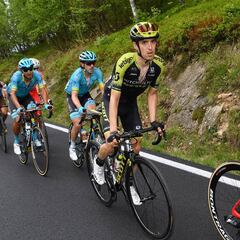 Los españoles en el Giro: Nieve fue segundo y el Movistar brilló
