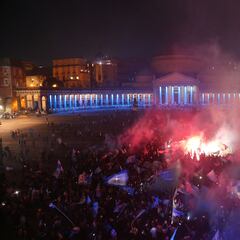 Un muerto y 200 heridos durante la noche