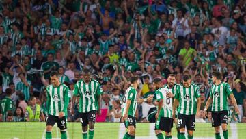 Los jugadores del Betis celebran un gol ante la Fiorentina.