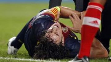 Puyol pasa de nuevo por el quirófano.