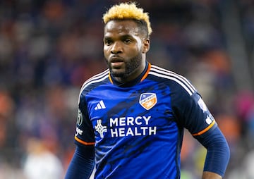 FC Cincinnati (EEUU)
Posición: Delantero centro
Edad: 34
Valor de Mercado: 5MM.  