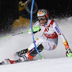 Vlhova lidera Schladming tras la primera manga